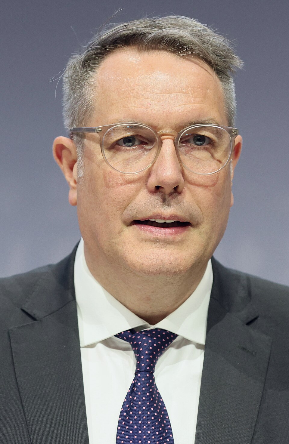 Alexander Schweitzer's Wife: The Private Anchor of a Ministerpräsident